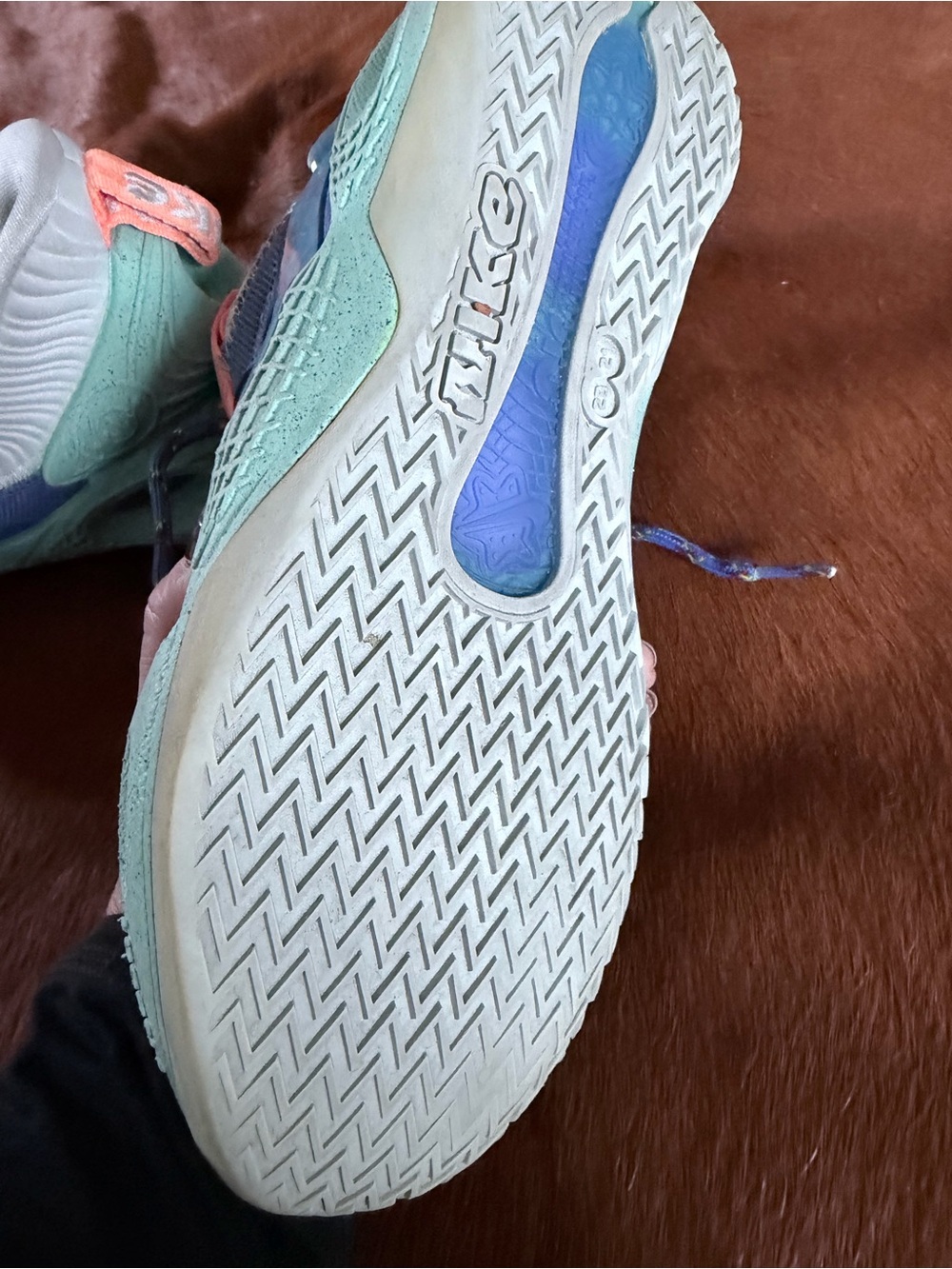 Nike Men’s Athletic Shoes in Blue, Mint Green & Coral - Picture 3 of 3